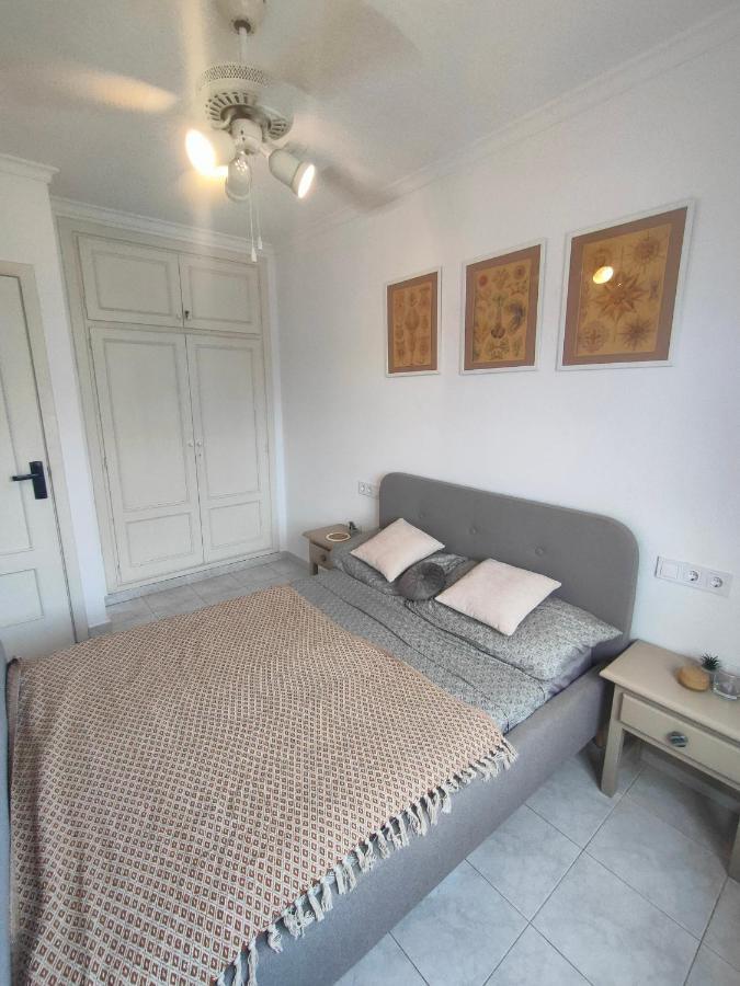 Casa De Buenos Dias Lägenhet Torrevieja Exteriör bild