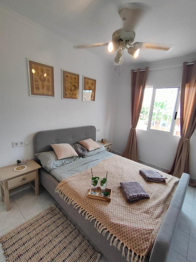 Casa De Buenos Dias Lägenhet Torrevieja Exteriör bild