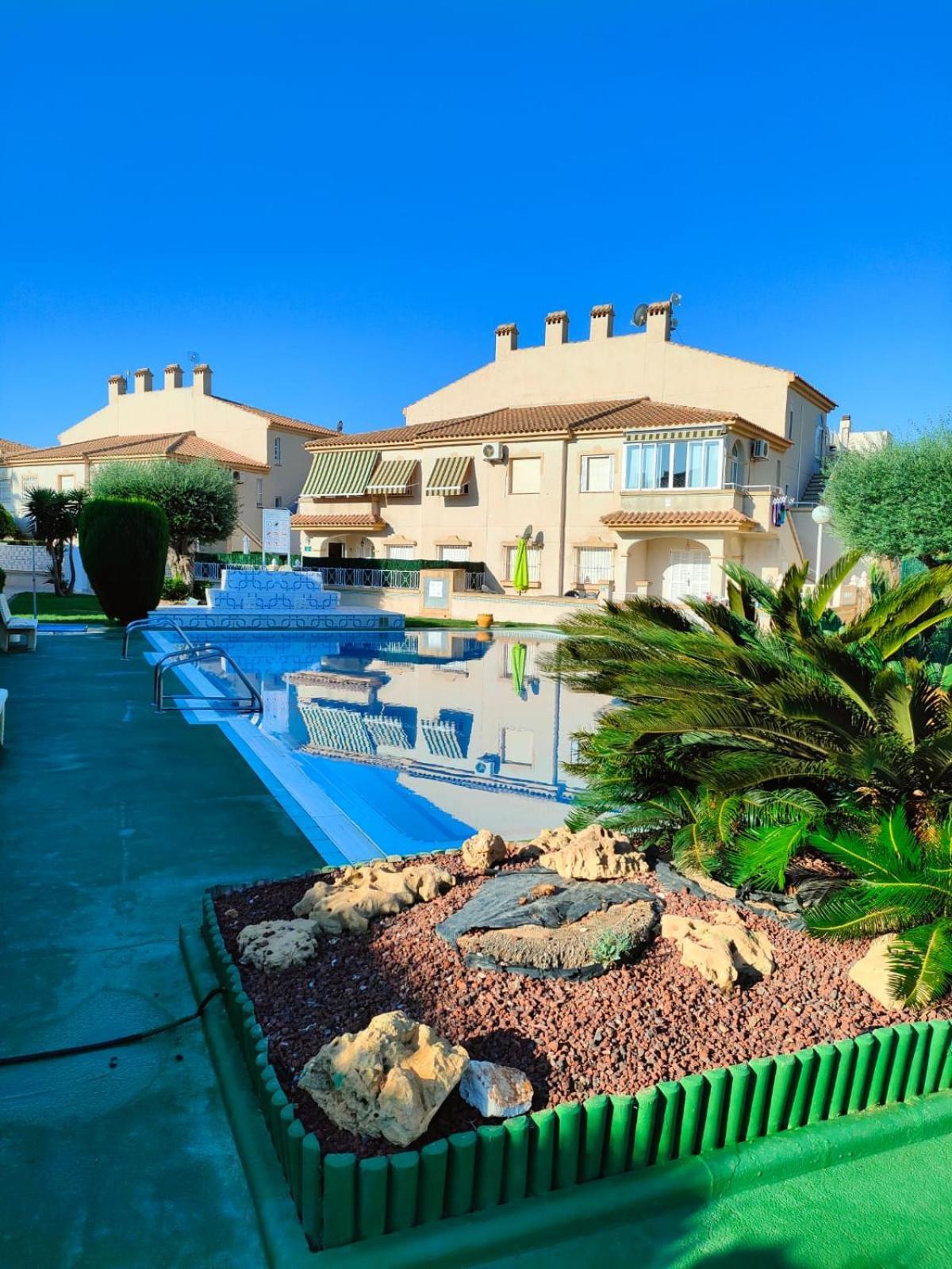 Casa De Buenos Dias Lägenhet Torrevieja Exteriör bild